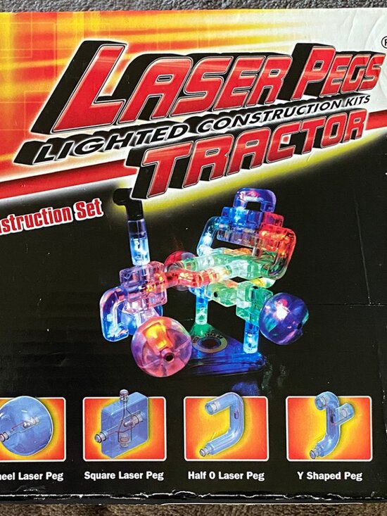 Vintage Laser Pegs Tractor Light Pp Blocks Construction Toy - Picture 2 of 3